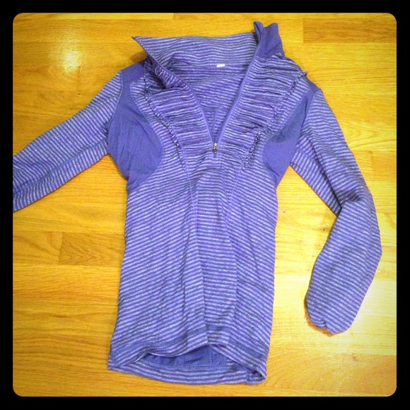 Lululemon half zip. $50 size 4. Like new!