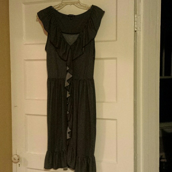 Black and white dress with ruffle