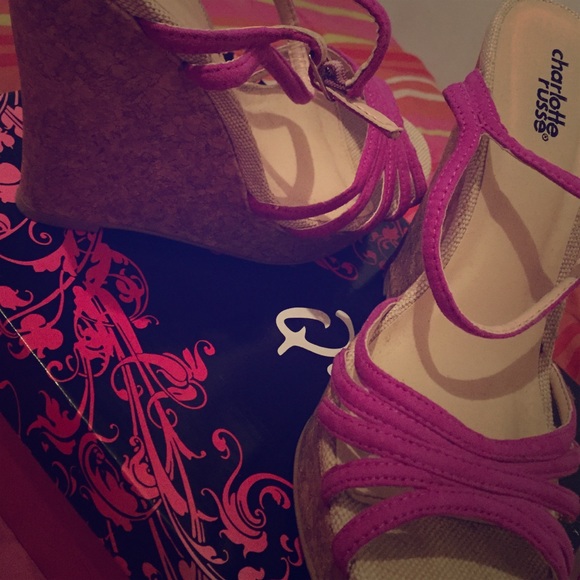 Violet Wedges !