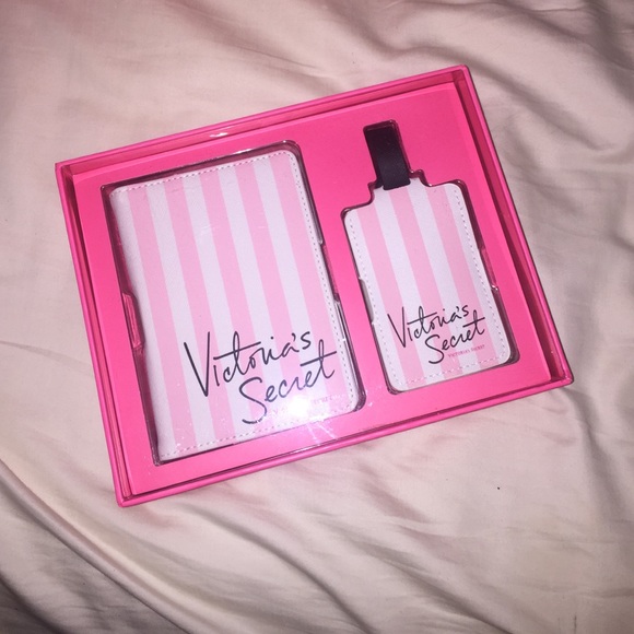 Victoria's Secret Accessories - VS Passport & Luggage Tag