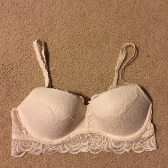 NWOT Size L lace VS bra