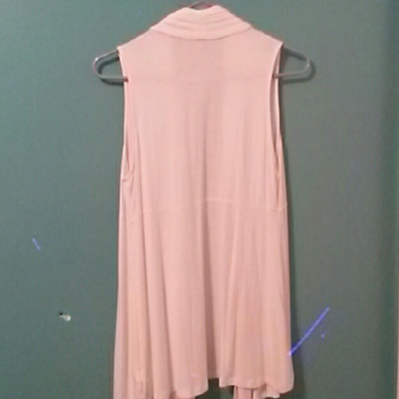 White sleeveless cardaigan - Picture 2 of 4