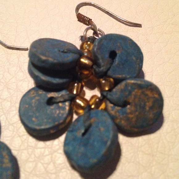 Boho chic earrings - Picture 2 of 3