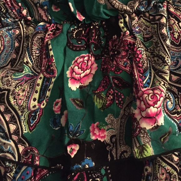 ❌SOLD❌ Ruffle strapless mini dress - Picture 2 of 2