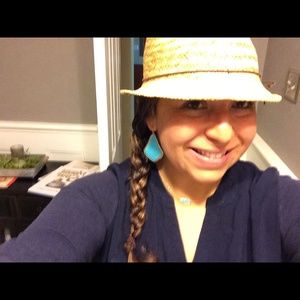 Meet your Posher, Maria