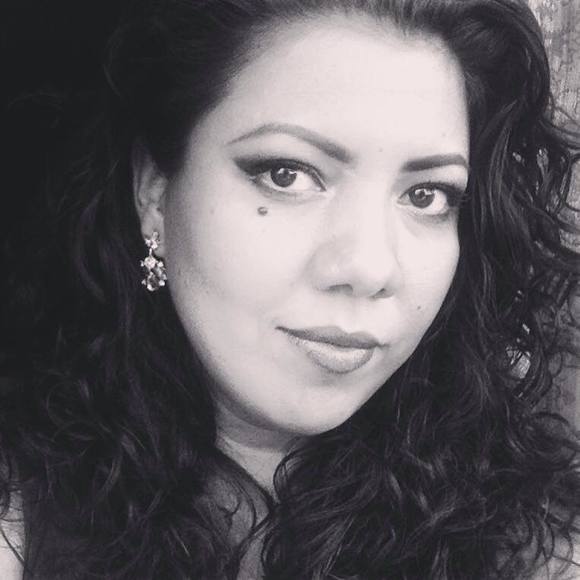 Meet your Posher, Isabel - Picture 1 of 1