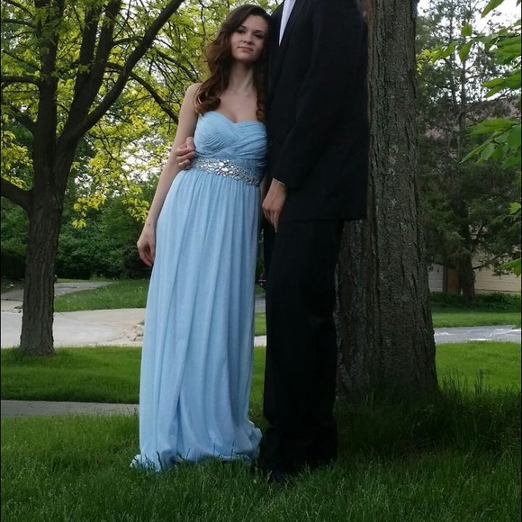 Prom dress - Picture 2 of 2