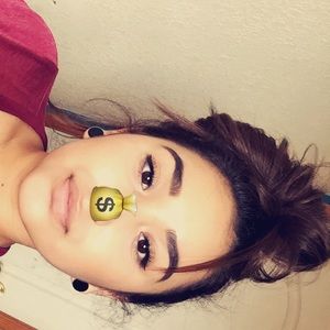 Meet your Posher, Celine