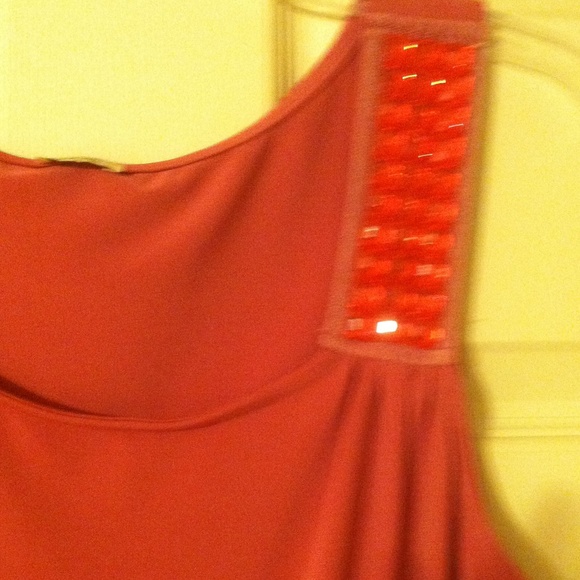 Too - Picture 2 of 2