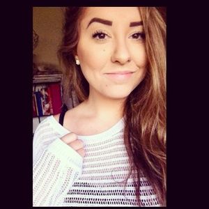 Meet your Posher, Alexis