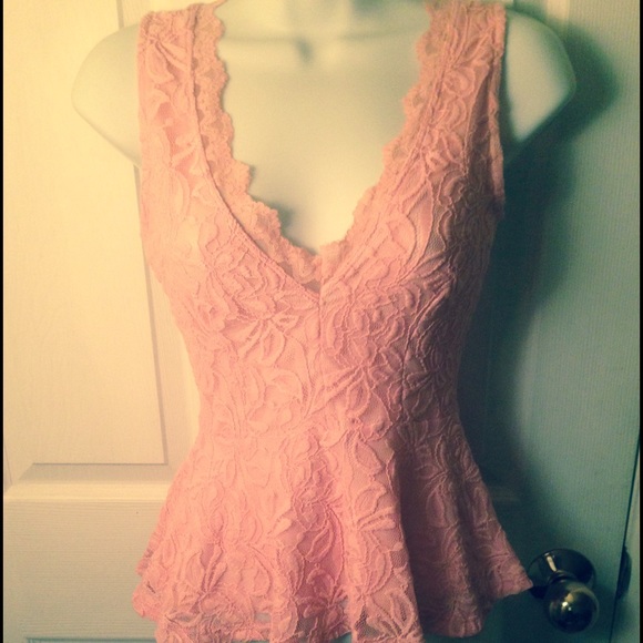 Pink lace shirt - Picture 1 of 2