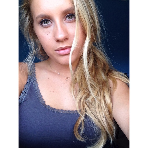 Meet your Posher, Avah - Picture 1 of 1