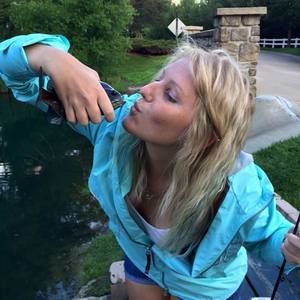 Meet your Posher, Kaitlyn