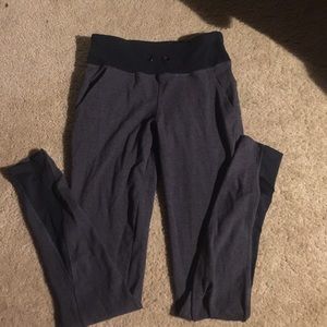 Black/grey pants