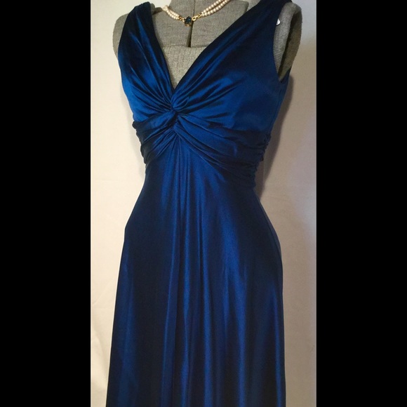 Suzi Chin for Maggie Boutique Dresses & Skirts - Silk Dress Suzi Chin🎉🎉HOST PICK🎉🎉Downtown 11/9