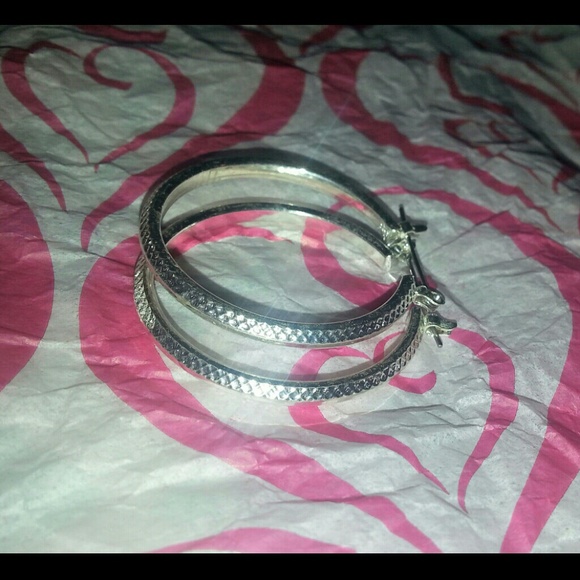 Hoop Earringsโบ - Picture 2 of 3