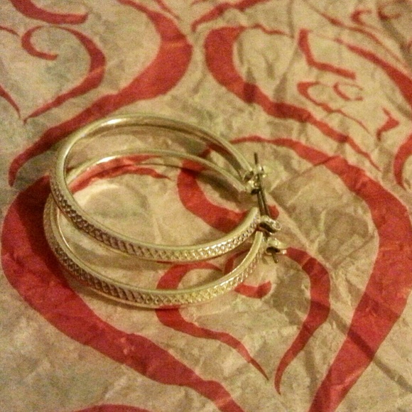 Hoop Earringsโบ - Picture 3 of 3