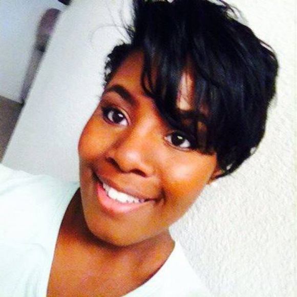 Meet your Posher, Laurie - Picture 1 of 1