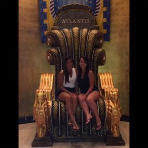 Meet your Posher, Emily suzanne