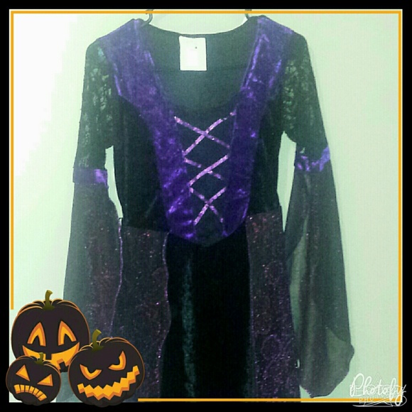 "PRICE REDUCED" Teens/Women's witch gown