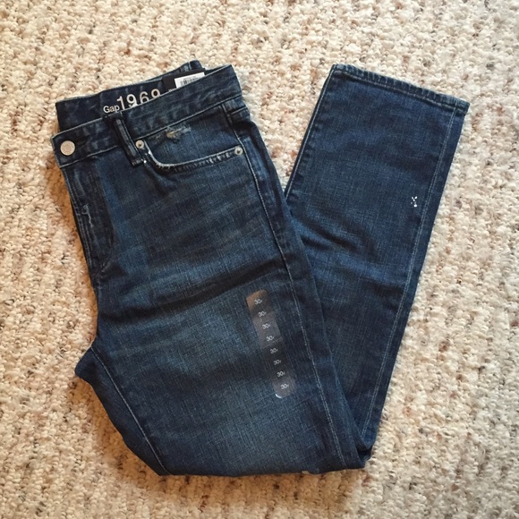 NWT GAP Destructed Real Straight Skimmer Jeans - Picture 2 of 4