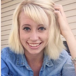 Meet your Posher, Kayla