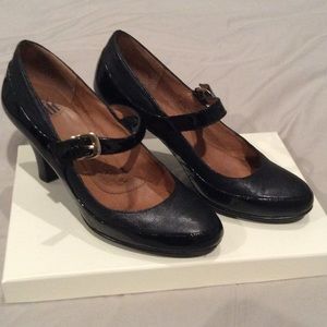 Söfft black Mary Jane pumps