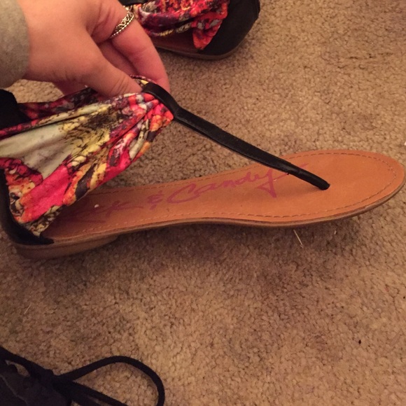 Sandals! - Picture 2 of 3