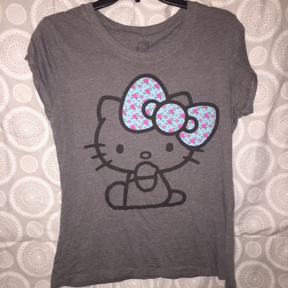 🔥GREY HELLO KITTY TEE