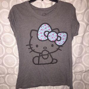 🔥GREY HELLO KITTY TEE