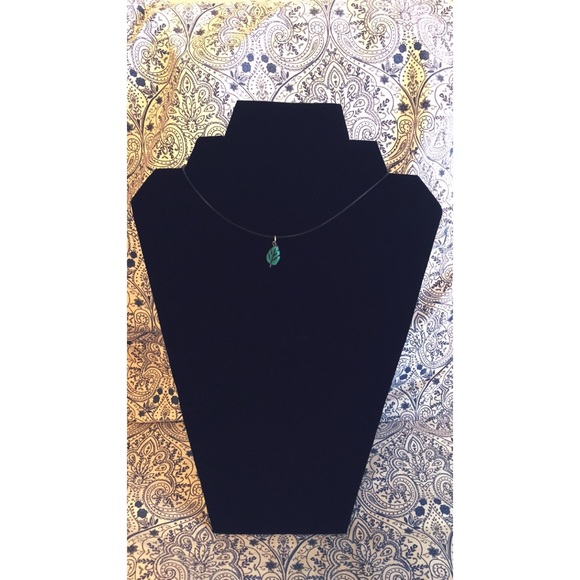 Turquoise leaf choker