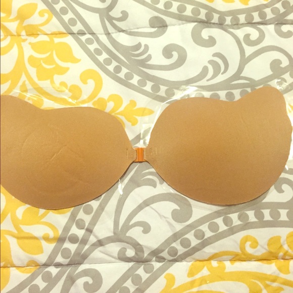 Sticky bra