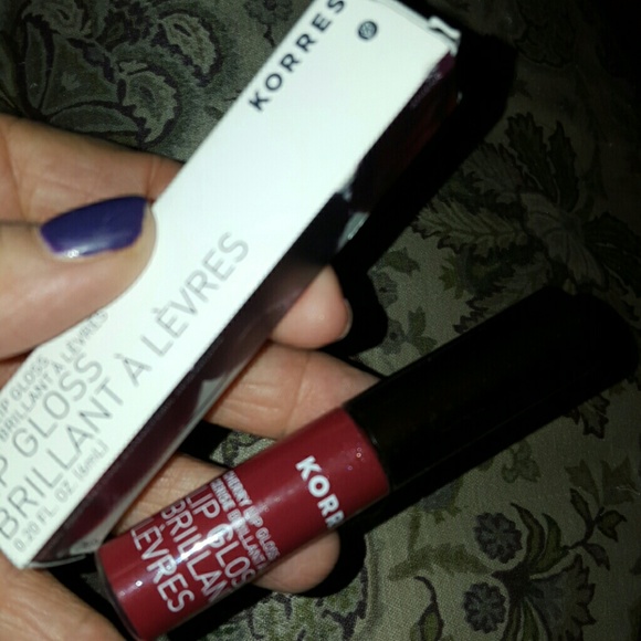 KORRES Cherry Lip gloss ~ Plum ~ NIB