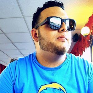 Meet your Posher, Moises