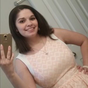 Meet your Posher, Elizabeth