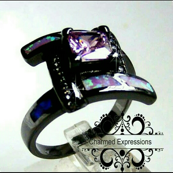 SOLD!!   Multi colored ring - Picture 3 of 3