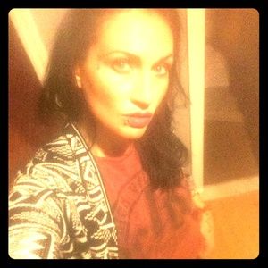 Meet your Posher, Arielle