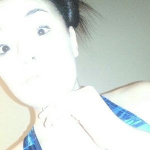 Meet your Posher, Emalee