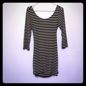 Stripped deep v cross back form fitted dress