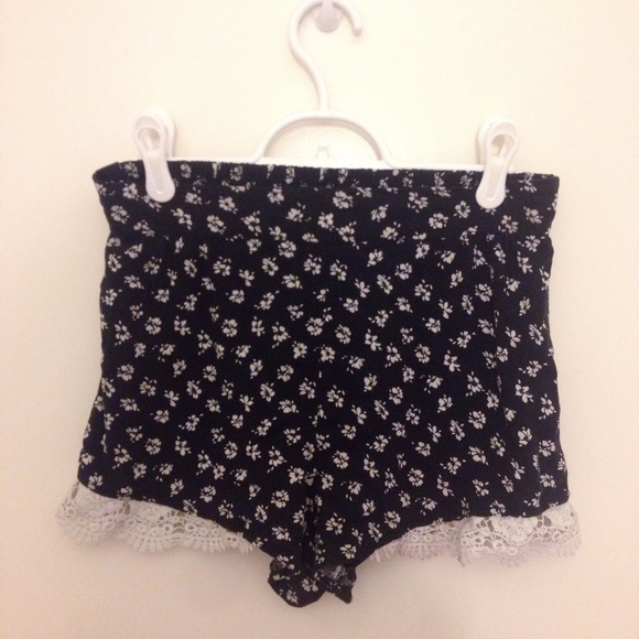 Forever 21 Floral Shorts w/ Crotchet Detail