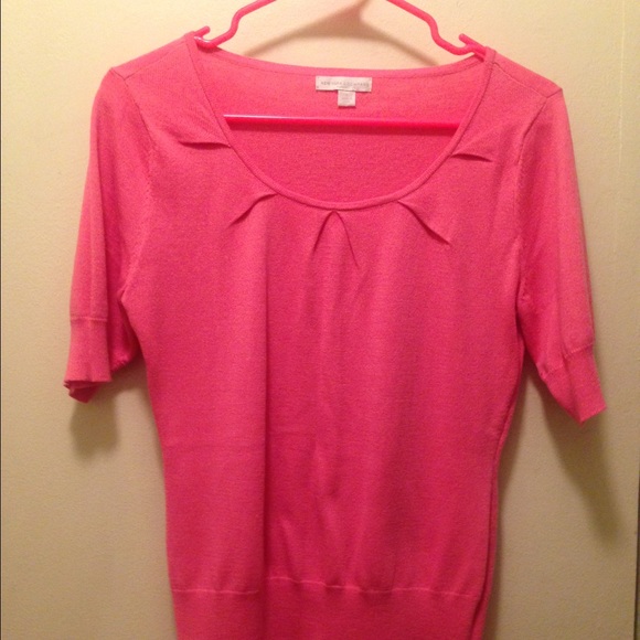 Fitted Pink shirt sleeves sweater