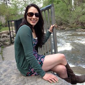 Meet your Posher, Christina