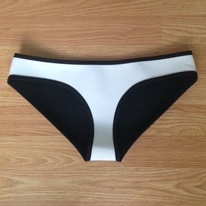 White triangl bottom