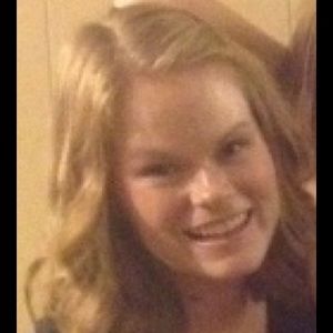 Meet your Posher, Caitlin