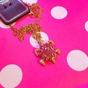 Turtle necklace