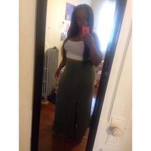 Meet your Posher, Dominique