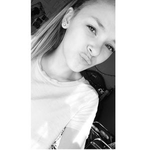 Meet your Posher, Macy