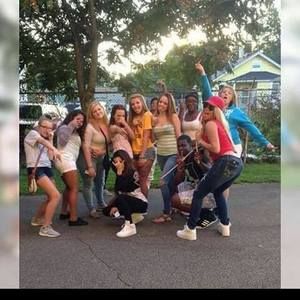 Meet your Posher, Sierrah