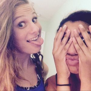 Meet your Posher, Chloe