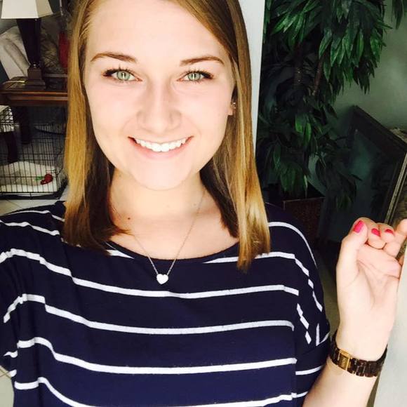 Meet your Posher, Briana - Picture 1 of 1